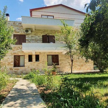 Xho'S Forest Guest House Berat Bagian luar foto