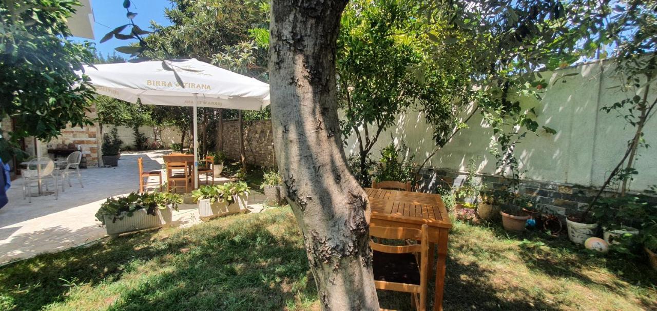 Xho'S Forest Guest House Berat Bagian luar foto
