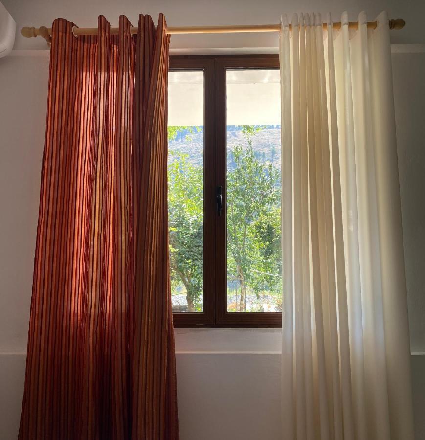 Xho'S Forest Guest House Berat Bagian luar foto