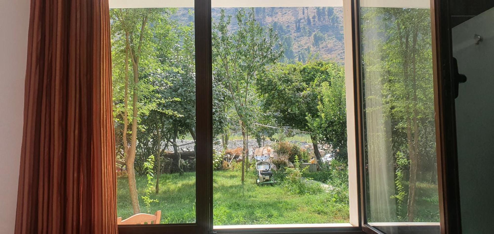 Xho'S Forest Guest House Berat Ruang foto